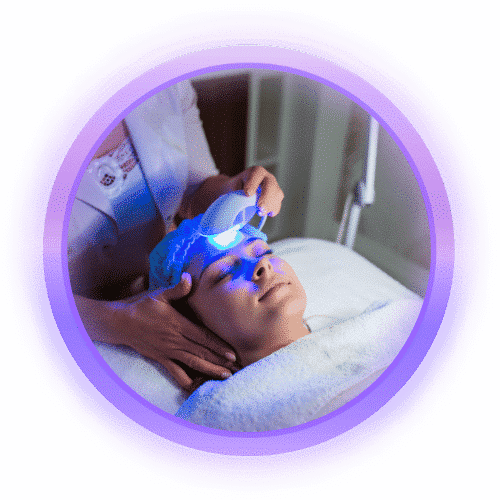 טיפול באור כחול לפנים בקליניקה Beauty Angels בהרצליה להרגעת עור עם נטייה לפצעונים